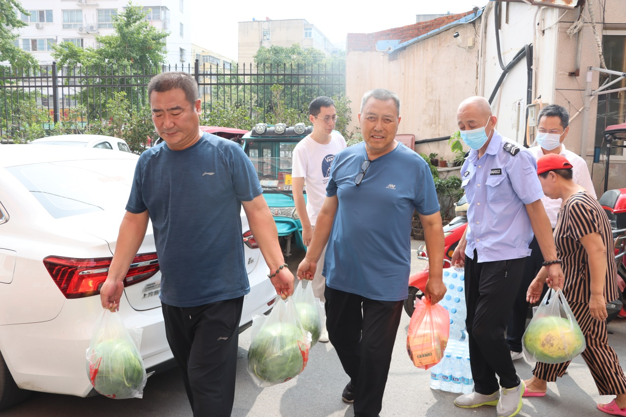澳门大金沙 开展高温天气送清凉慰问活动